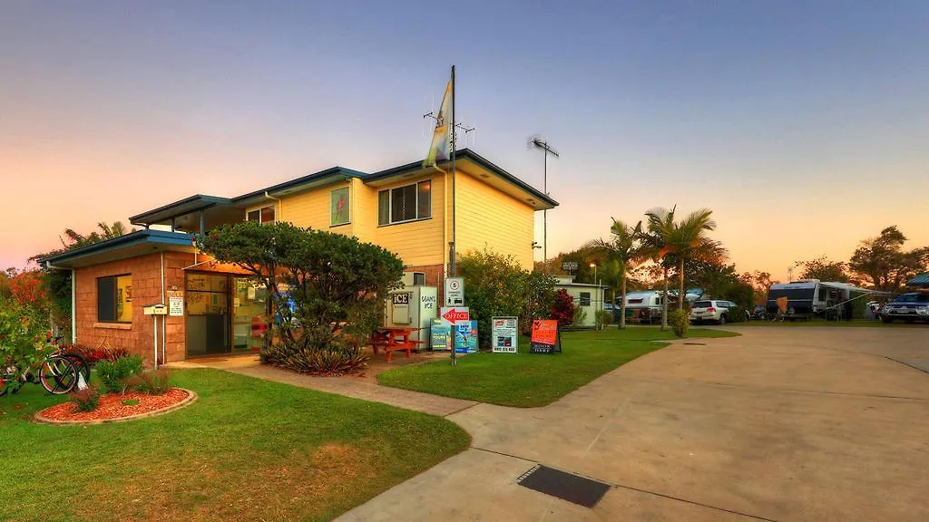 Tin Can Bay Tourist Park Villa Campsite