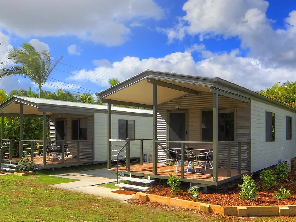 Tin Can Bay Tourist Park Villa